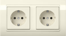 Gira Dual Schuko Stopcontact Met Frame Type 10 Standaard 55 - 4921021